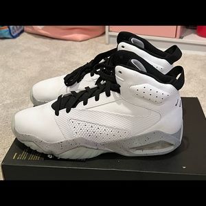 Nike air Jordan lift off white/grey